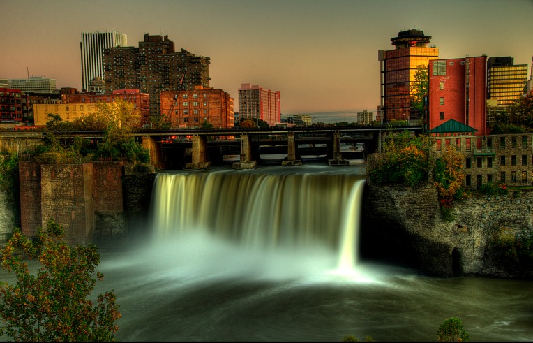 High_Falls_of_Genesee_-_Rochester_NY_-_Browns_Race_Historical_District
